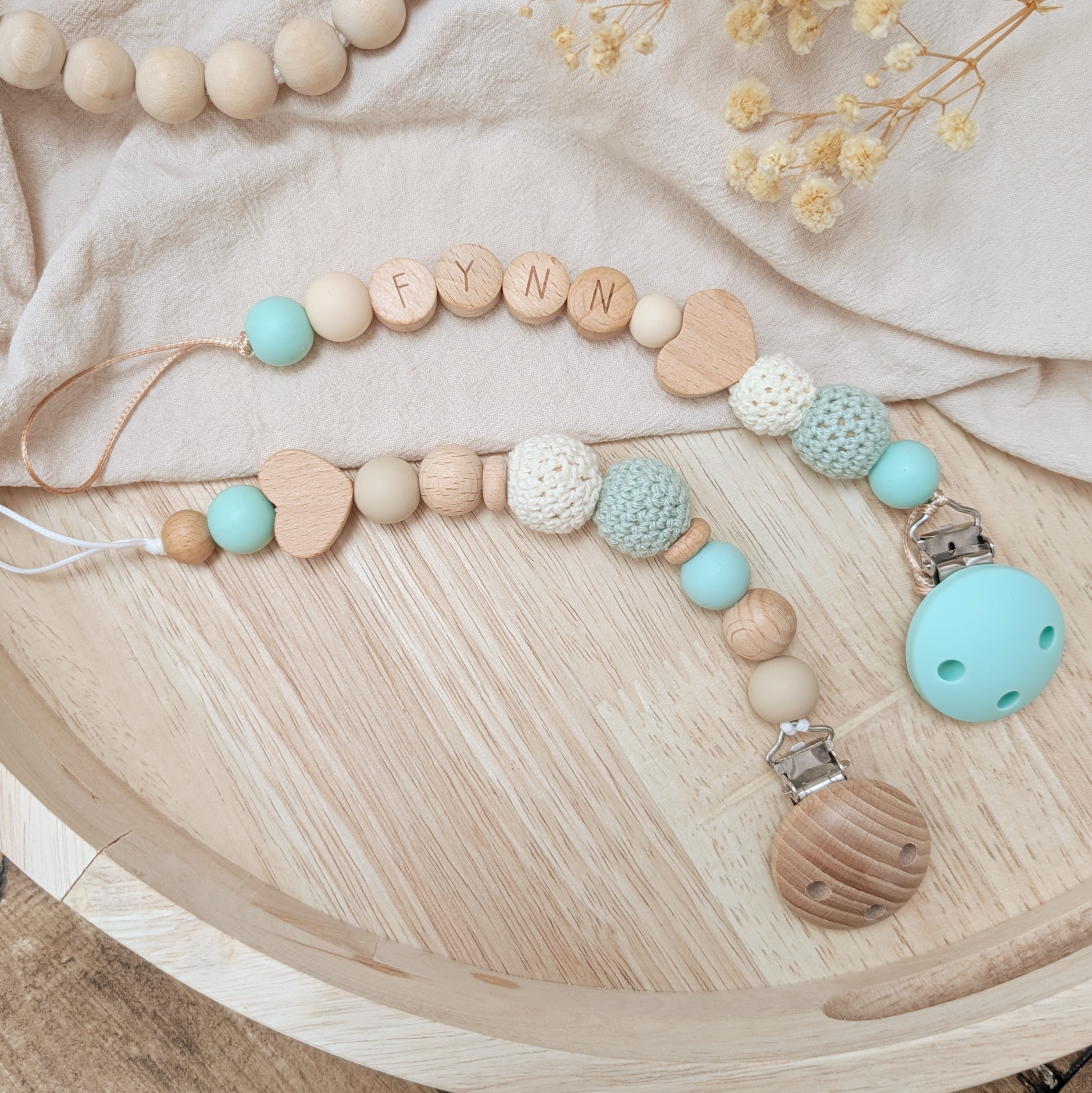 Nuggikette / Schnullerkette "Mint at Heart" von Wunderdinge - Handgemacht in der Schweiz