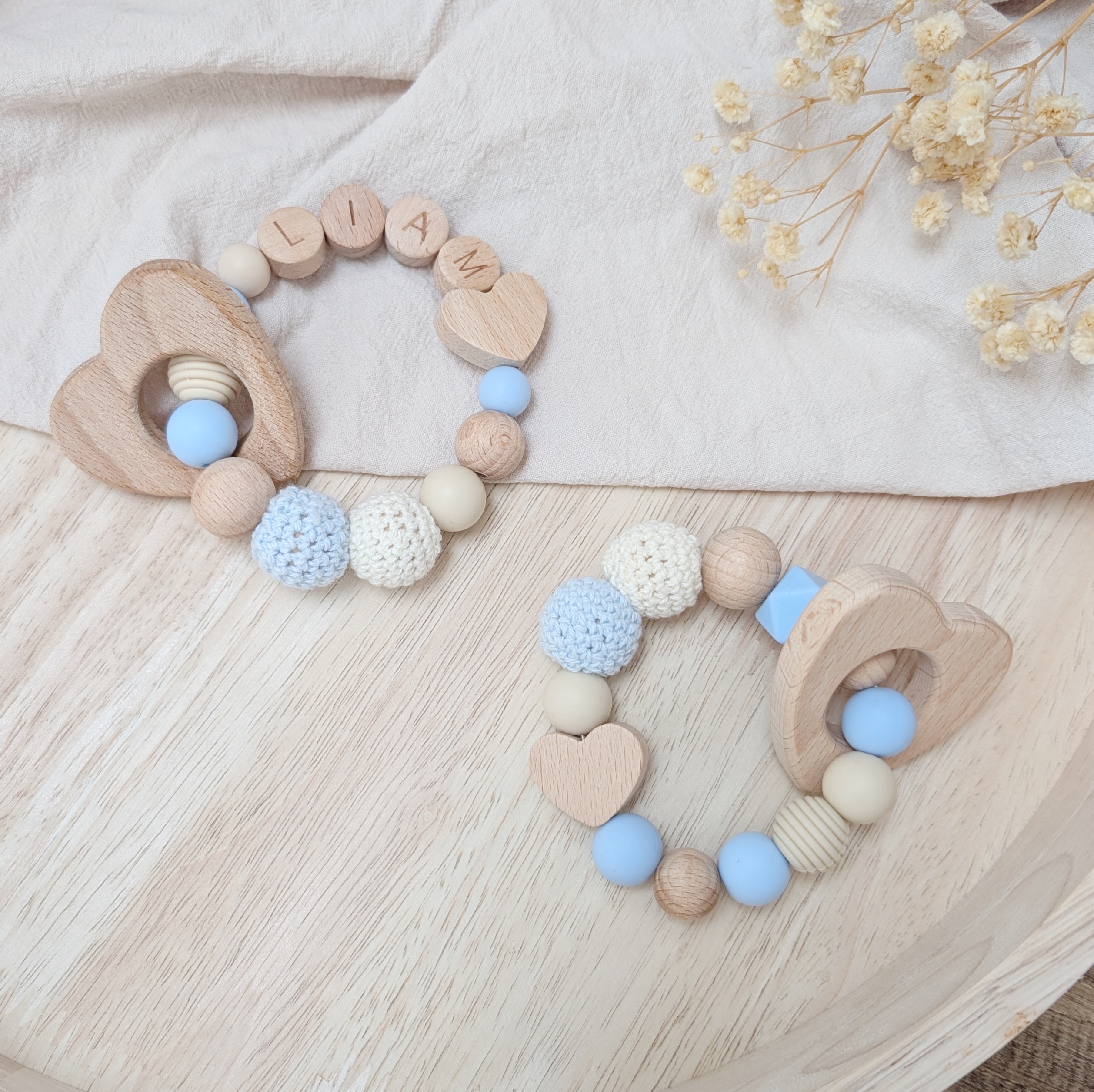 Greifling / Beissring "Soft Blue" von Wunderdinge - Handgemacht in der Schweiz