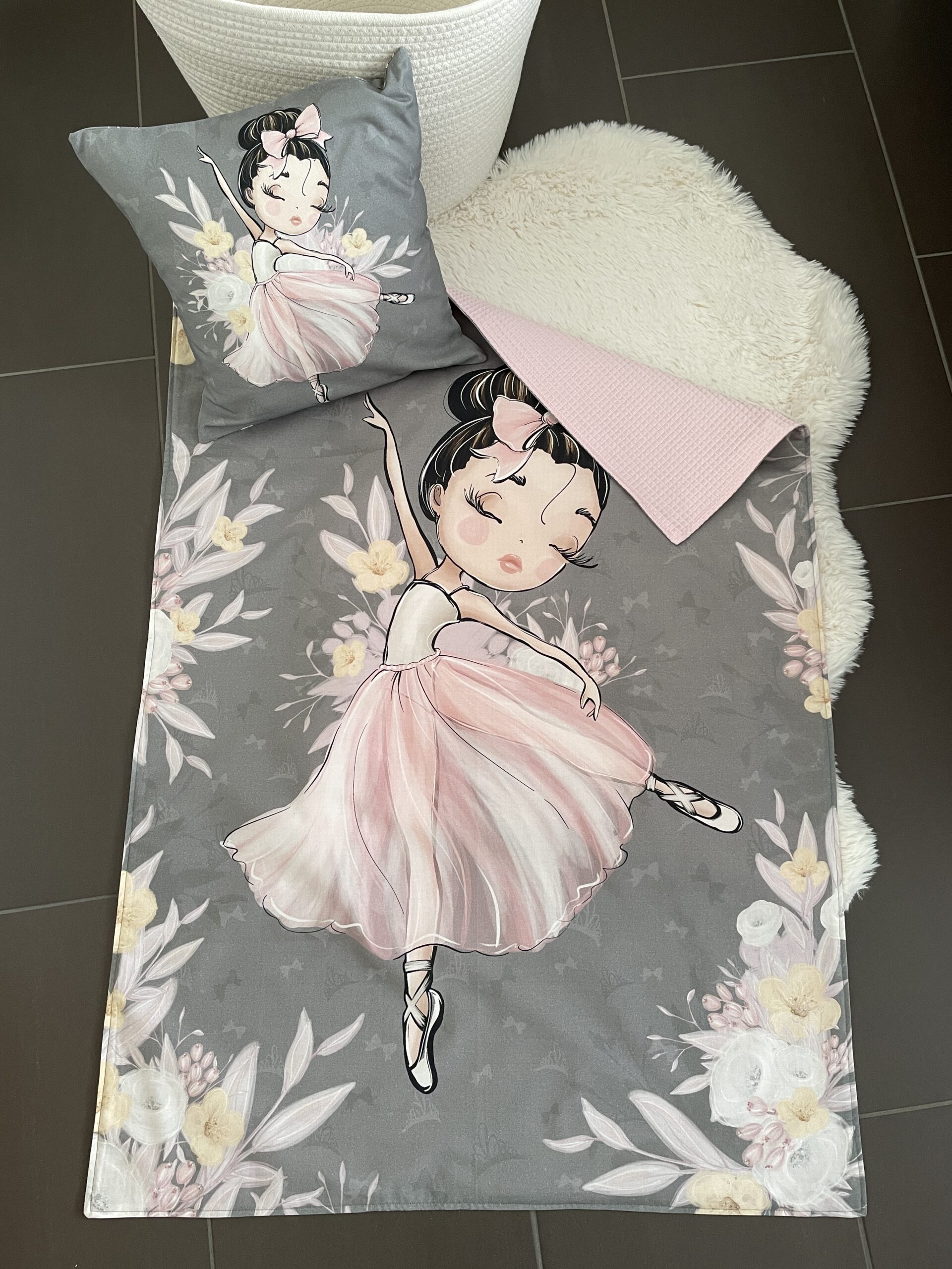 Kuscheldecke Ballerina von Daninas.ch - Handgemacht in der Schweiz